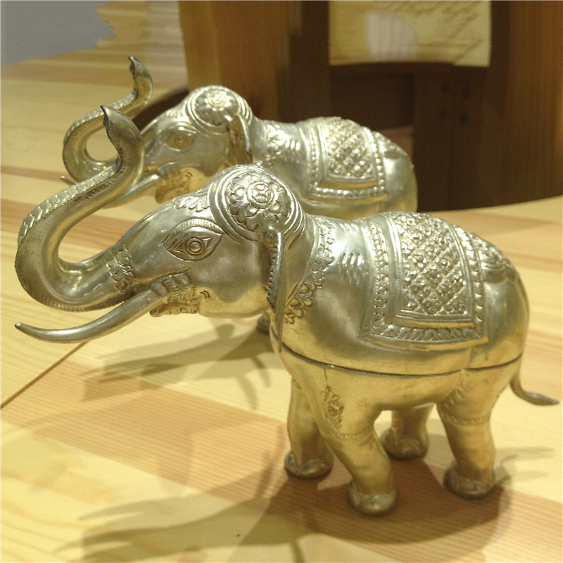 柬埔寨工艺品银质大象